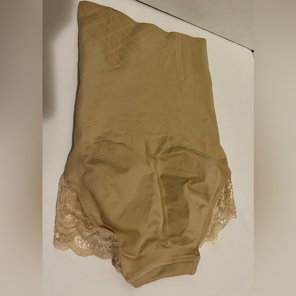 Women's High-Waist Tummy Control, Butt Lifter, Triangle Briefs With Hip Package - Picture 3 of 3